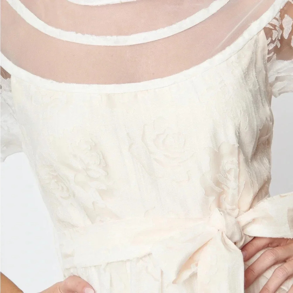 NWOT Unique Vintage White Burnout Rose Flare Dress - Picture 4 of 5